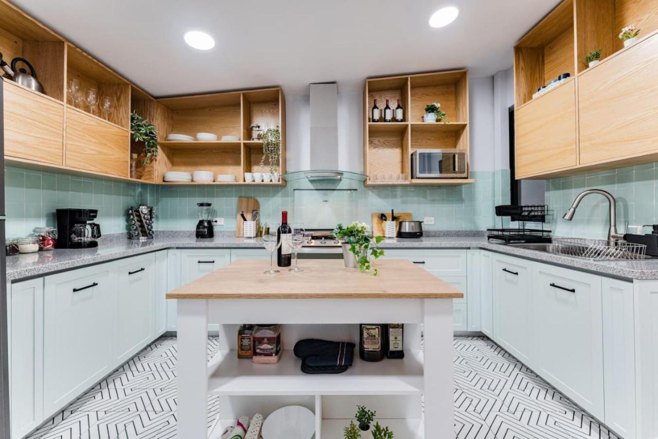 Roma Splendor Spacious Family Haven